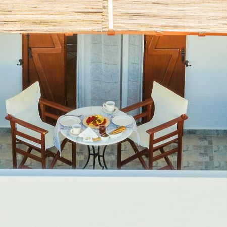 Ligaries Kini Exterior foto