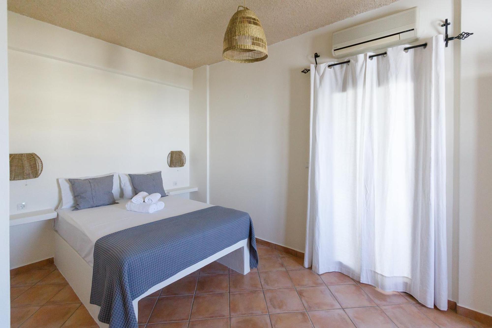 Ligaries Kini Exterior foto