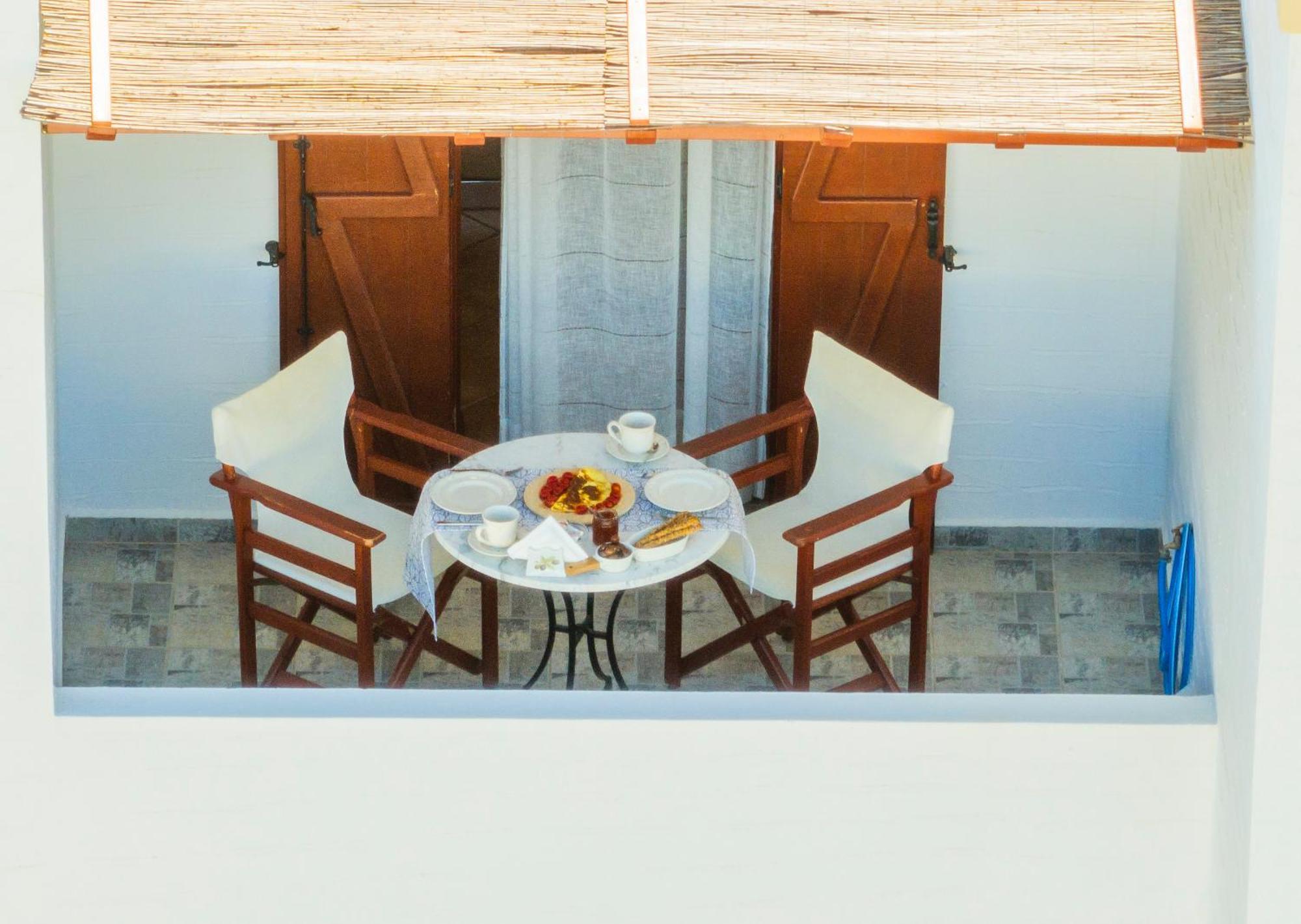 Ligaries Kini Exterior foto