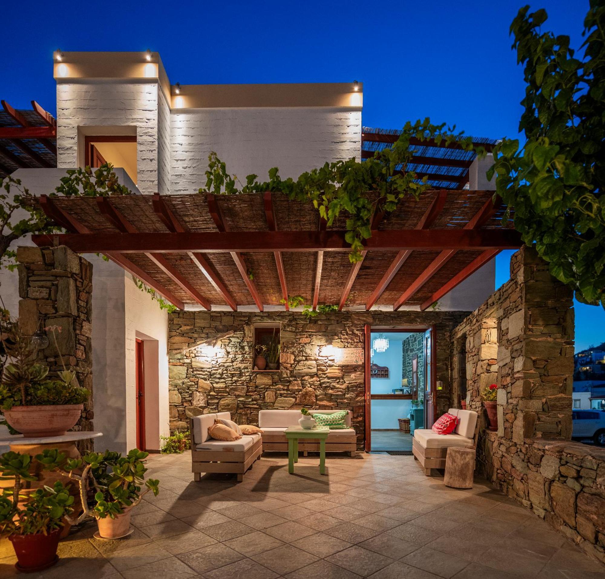 Ligaries Kini Exterior foto