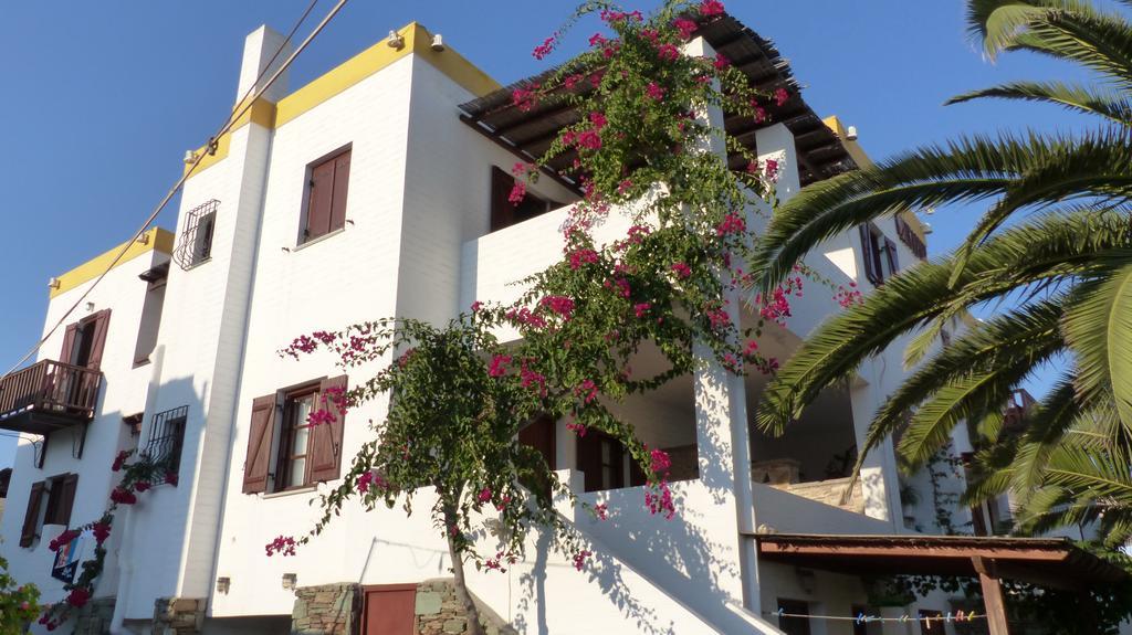 Ligaries Kini Exterior foto