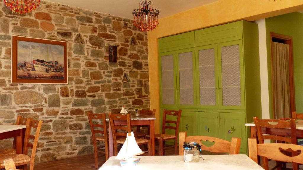Ligaries Kini Exterior foto