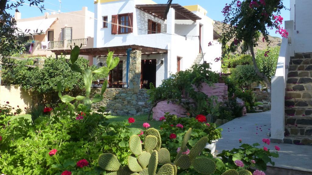 Ligaries Kini Exterior foto